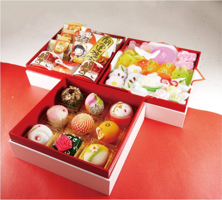 お正月の三段重(和菓子)